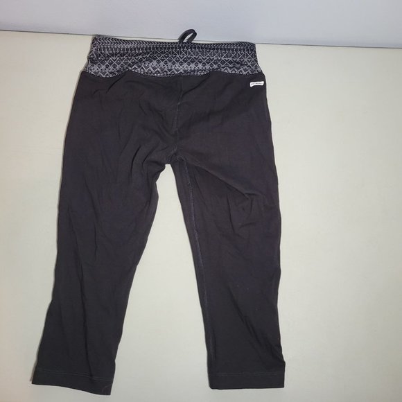 Danskin Now Leggings  Black With Pattern Top Capri Cotton Spandex Blend Size XS - Picture 2 of 4